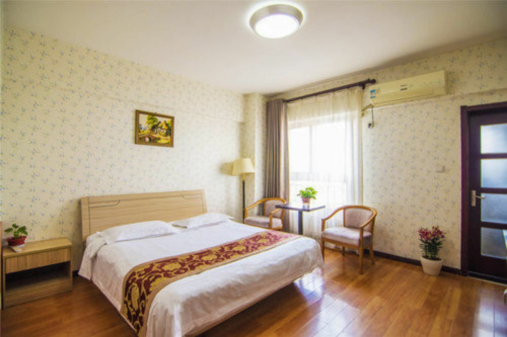 Golden Tree Business Hotel Сиань Экстерьер фото